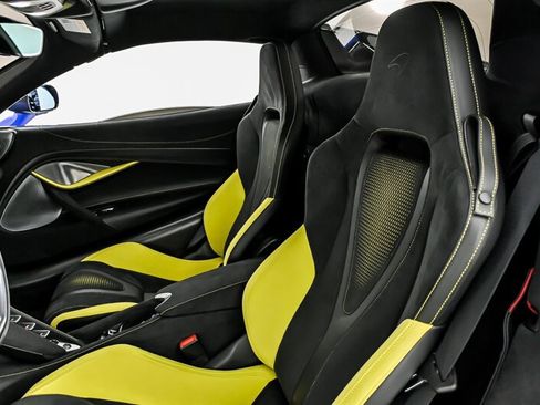 Used 2024 McLaren 750S Spider RWD image 25