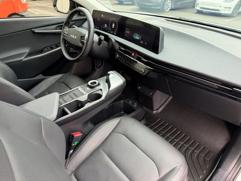 Used 2022 Kia EV6 Wind RWD image 20