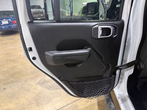 Used 2022 Jeep Gladiator Sport AWD/4WD image 33