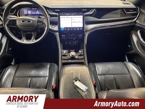 Used 2022 Jeep Grand Cherokee Overland w/ Luxury Tech Group IV image 39