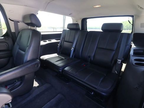 Used 2008 Cadillac Escalade ESV AWD image 16