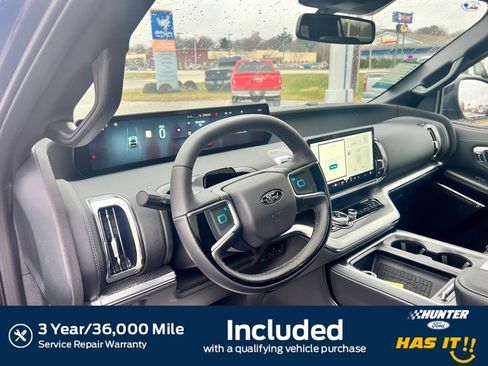 New 2025 Ford Expedition Max Platinum w/ Stealth Performance Package image 4