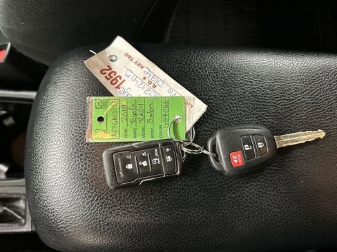 Used 2017 Toyota RAV4 LE w/ All Weather Liner Package AWD/4WD image 12