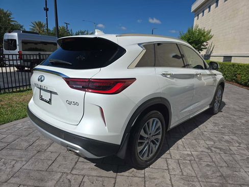 Used 2023 INFINITI QX50 Luxe FWD image 3