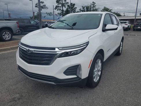 Used 2024 Chevrolet Equinox LT w/ LPO, Floor Liner Package FWD image 1