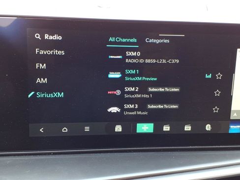 Used 2025 Kia Sorento S AWD/4WD image 5