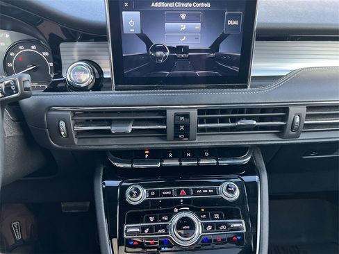 Certified 2022 Lincoln Corsair AWD w/ Premium Package image 17