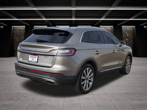 Used 2019 Lincoln Nautilus FWD image 4