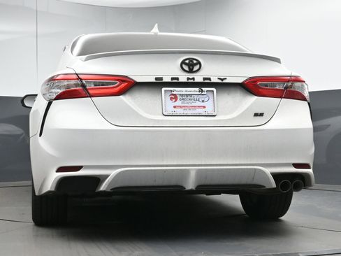 Certified 2020 Toyota Camry SE image 26
