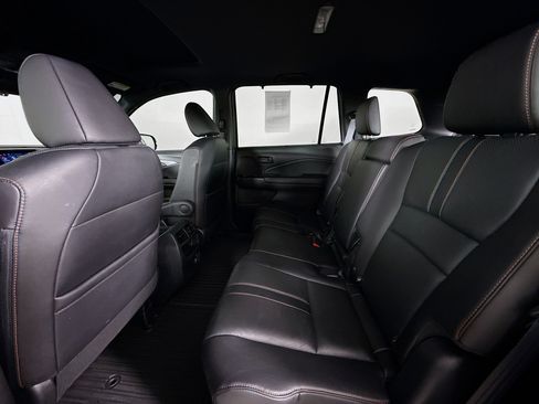 Certified 2023 Honda Passport TrailSport image 30