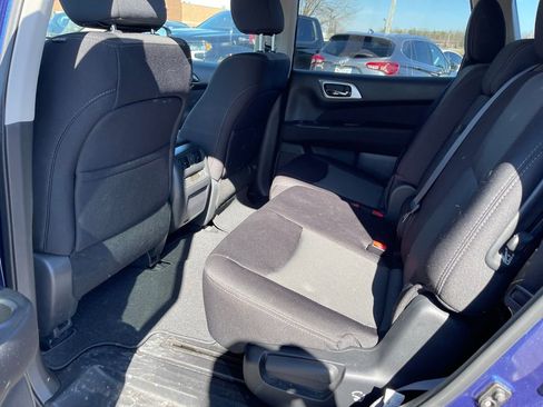 Used 2017 Nissan Pathfinder SV w/ Trailer Tow Package image 6