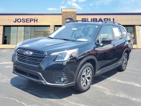 Used 2024 Subaru Forester Premium AWD/4WD image 1