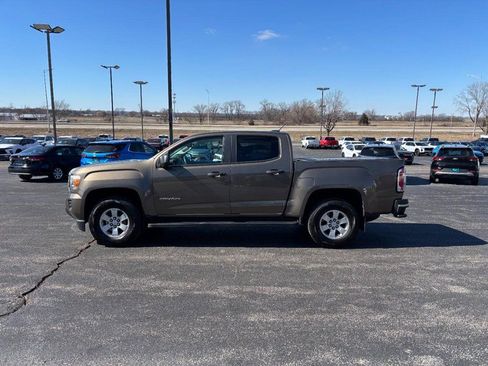 Certified 2016 GMC Canyon 2WD Crew Cab w/ Convenience Package image 2