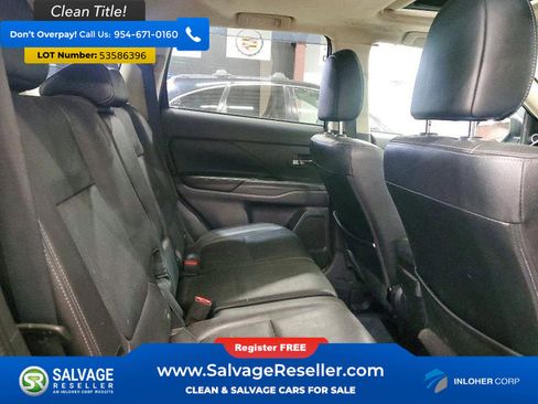 Used 2015 Mitsubishi Outlander SE AWD/4WD image 15