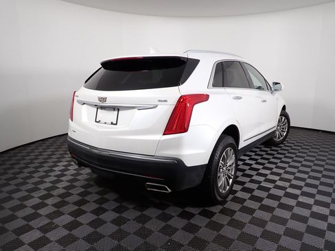 Used 2017 Cadillac XT5 Luxury w/ Driver Awareness Package AWD/4WD image 19