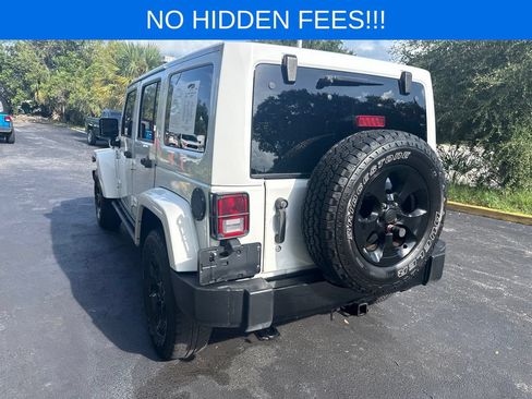 Used 2015 Jeep Wrangler Unlimited Sahara AWD/4WD image 4