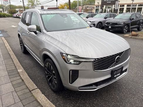 Used 2025 Volvo XC90 B6 Plus AWD/4WD image 7