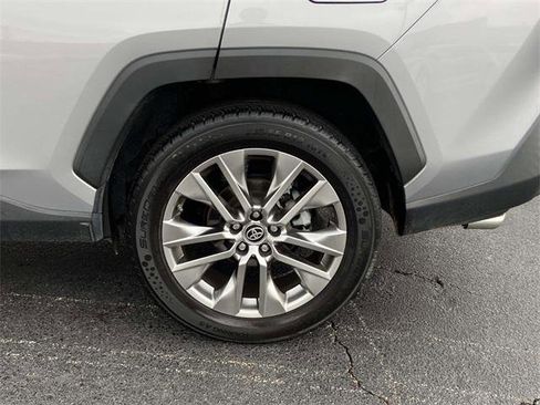 Certified 2019 Toyota RAV4 XLE Premium image 7