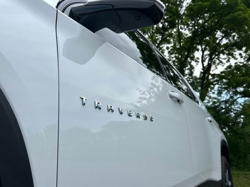 Used 2019 Chevrolet Traverse RS AWD/4WD image 13