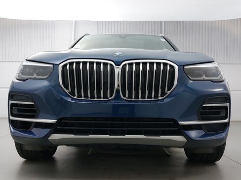 Used 2022 BMW X5 xDrive40i w/ Premium Package image 10