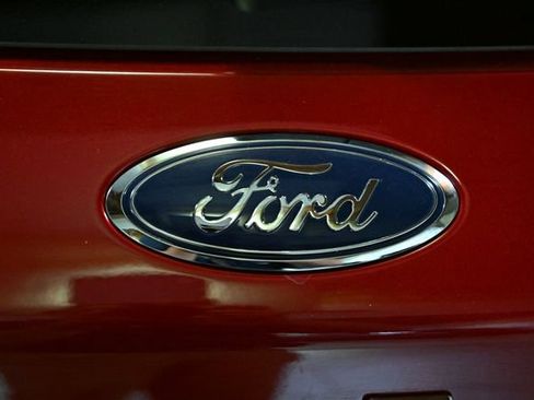 Used 2025 Ford Escape ST-Line Select AWD/4WD image 9
