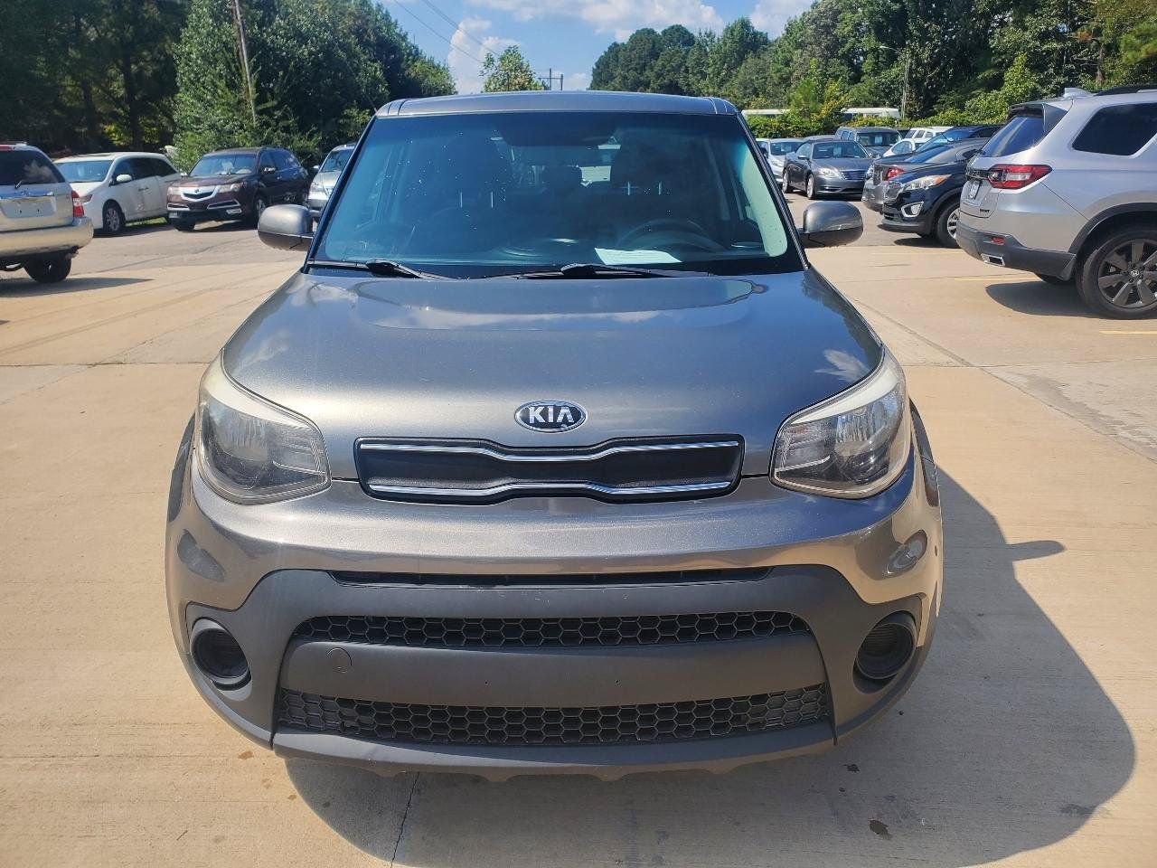 Used 2019 Kia Soul FWD image 2