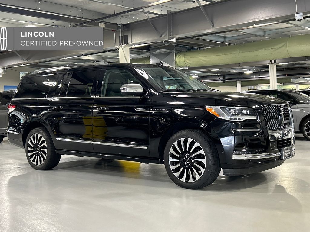 Used 2022 Lincoln Navigator L Black Label AWD/4WD image 1