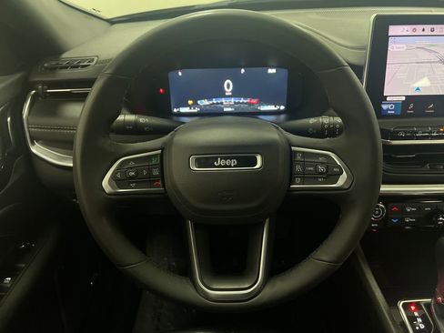 Used 2023 Jeep Compass High Altitude AWD/4WD image 17