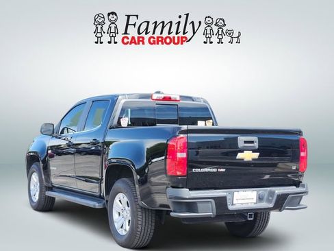 Used 2017 Chevrolet Colorado LT w/ LT Convenience Package RWD image 3