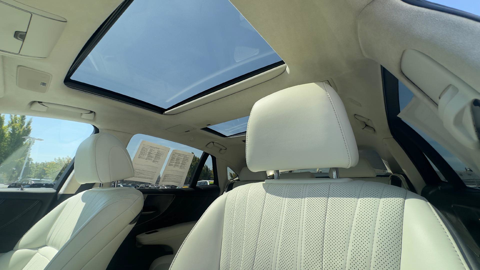 Used 2023 Lexus LS 500 w/ Interior Upgrade Package RWD image 9