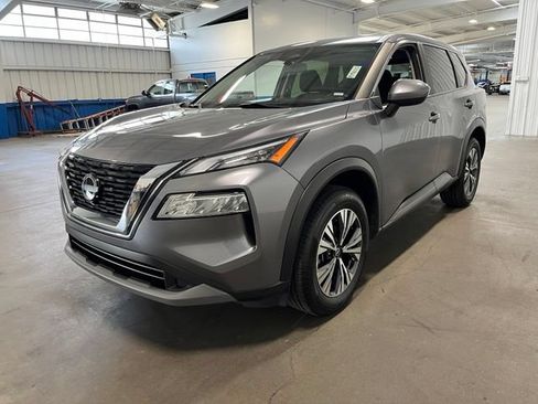 Used 2023 Nissan Rogue SV FWD image 7