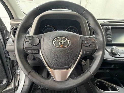 Used 2017 Toyota RAV4 XLE AWD/4WD image 16