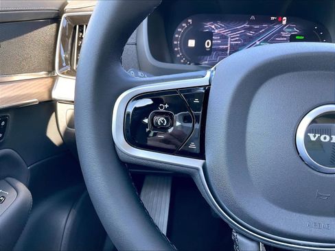 New 2026 Volvo XC90 T8 Plus w/ Protection Package AWD/4WD image 17