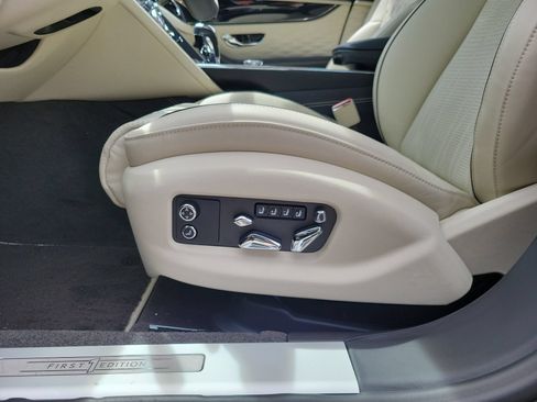 Used 2021 Bentley Flying Spur V8 AWD/4WD image 37