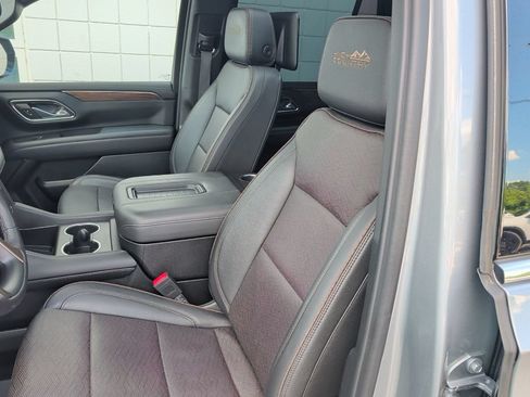 Used 2024 Chevrolet Tahoe High Country w/ Advanced Technology Package AWD/4WD image 11