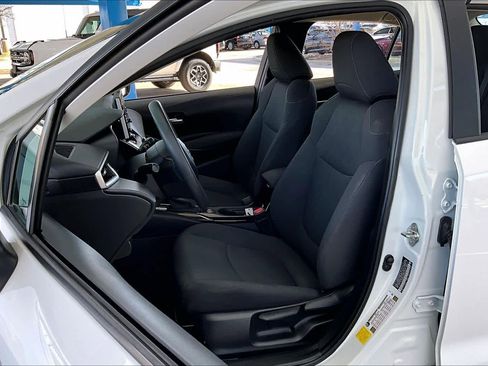 Used 2021 Toyota Corolla LE image 7