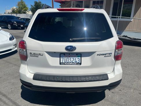 Used 2015 Subaru Forester 2.5i Premium w/ Popular Package #2 AWD/4WD image 4