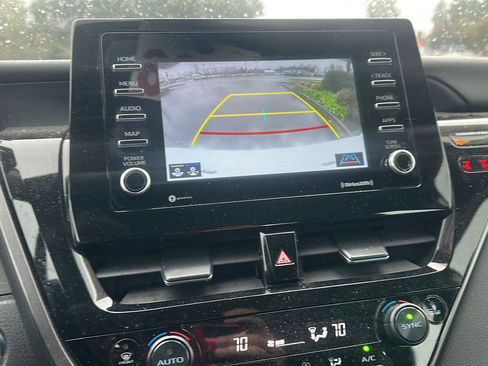 Used 2024 Toyota Camry SE w/ Convenience Package image 14