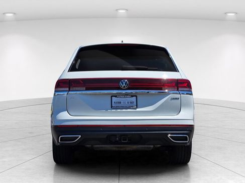Used 2024 Volkswagen Atlas SE AWD/4WD image 5