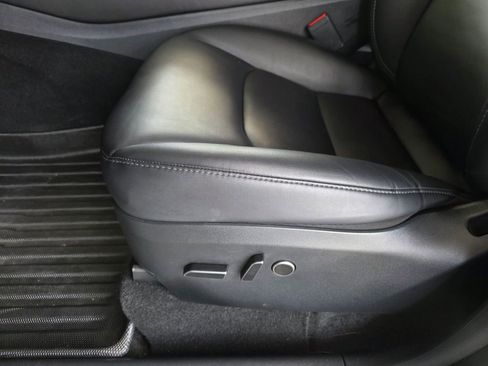 Used 2023 Tesla Model Y Long Range image 26