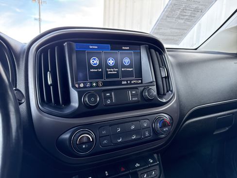 Used 2022 GMC Canyon AT4 image 19