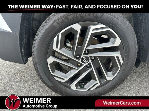 Used 2025 Hyundai Tucson Limited AWD/4WD image 24