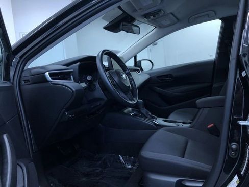 Used 2025 Toyota Corolla LE image 10