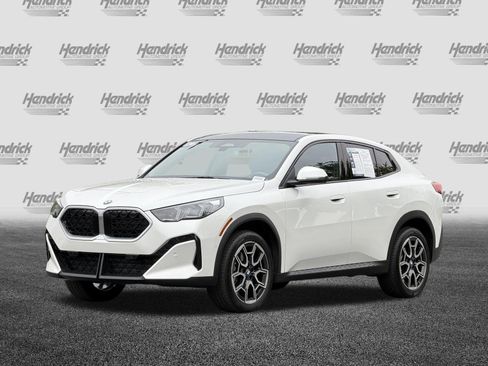Used 2026 BMW X2 xDrive28i w/ Technology Package AWD/4WD image 9