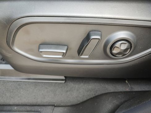 New 2025 Jeep Grand Cherokee L Altitude RWD image 29