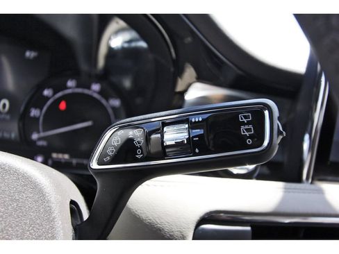 Used 2020 Lincoln Corsair FWD w/ Premium Package image 18