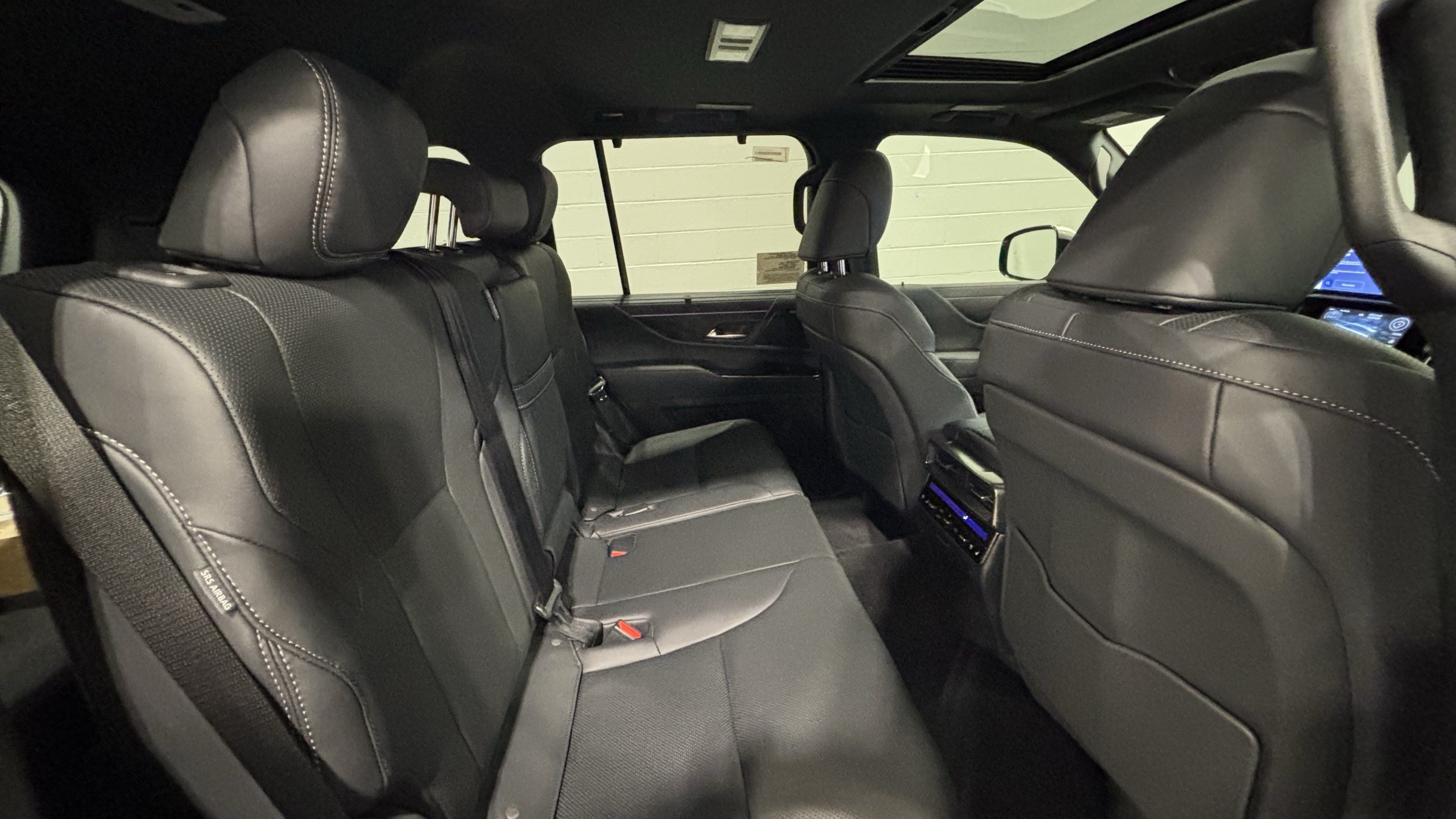 Certified 2026 Lexus LX 700h Luxury AWD/4WD image 40