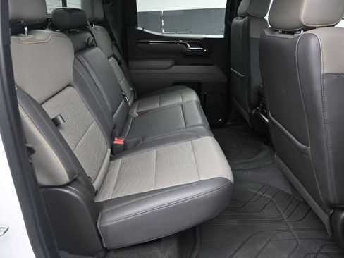 Used 2024 Chevrolet Silverado 1500 ZR2 AWD/4WD image 37