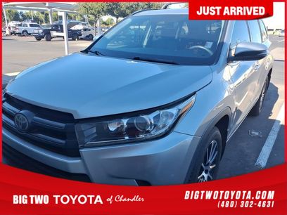 Used 2017 Toyota Highlander SE