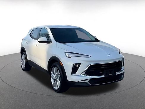 Used 2025 Buick Encore GX Preferred image 3